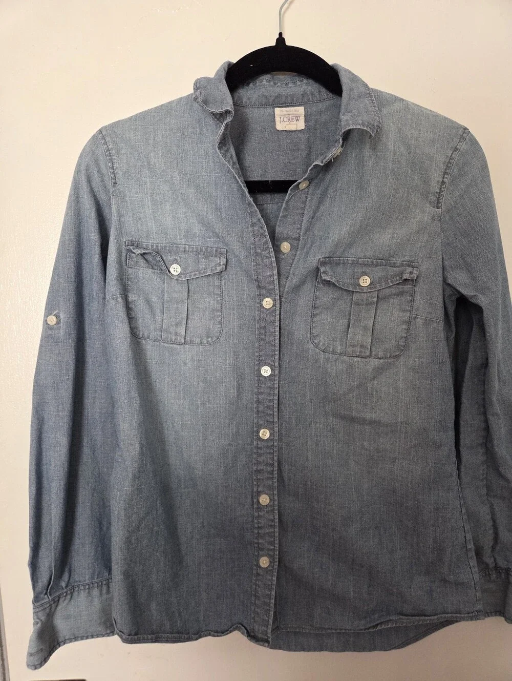 J.Crew The Perfect Shirt Light Wash Cotton Chambray Button Down Roll Tab Size 4